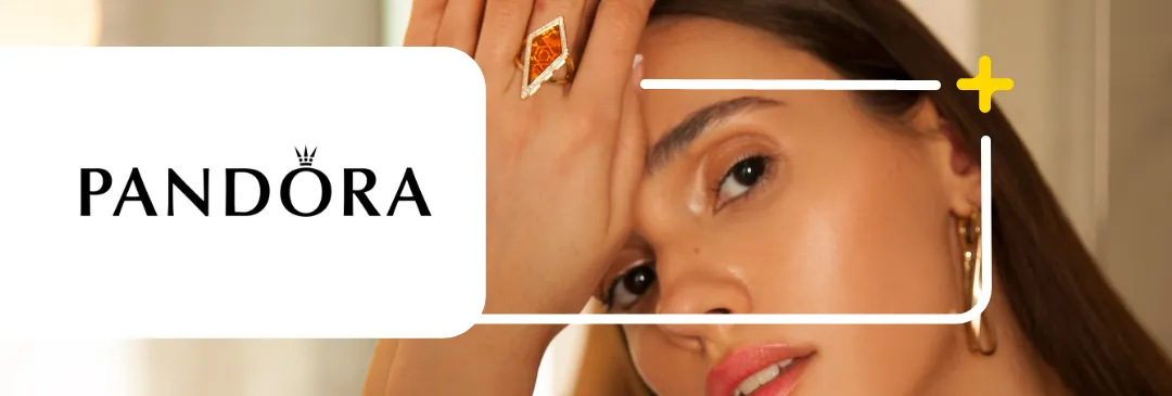 Anillos pendientes charms y collares para momentos especiales.